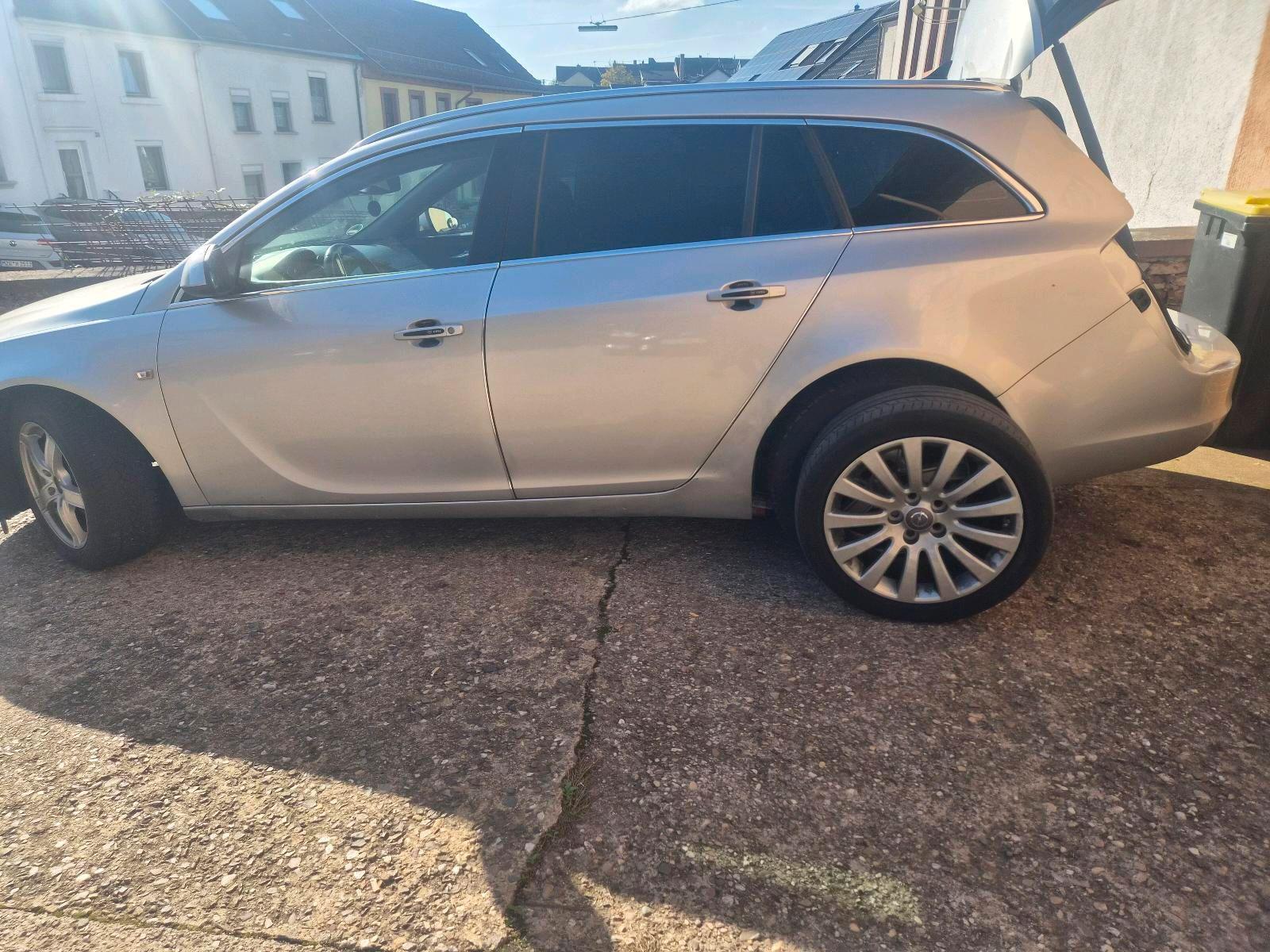 Opel Insignia 2010 — photo 14