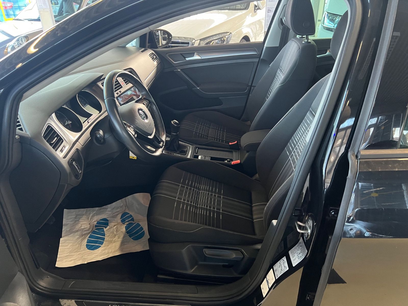 Fahrzeugabbildung Volkswagen Golf VII Lim. 1.6 TDI Comfortline BMT