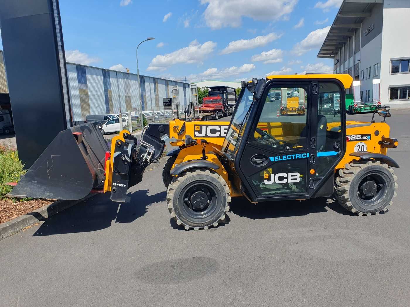 Fahrzeugabbildung JCB 525-60E / Elektro / 2022 / nur 176h / Gabel