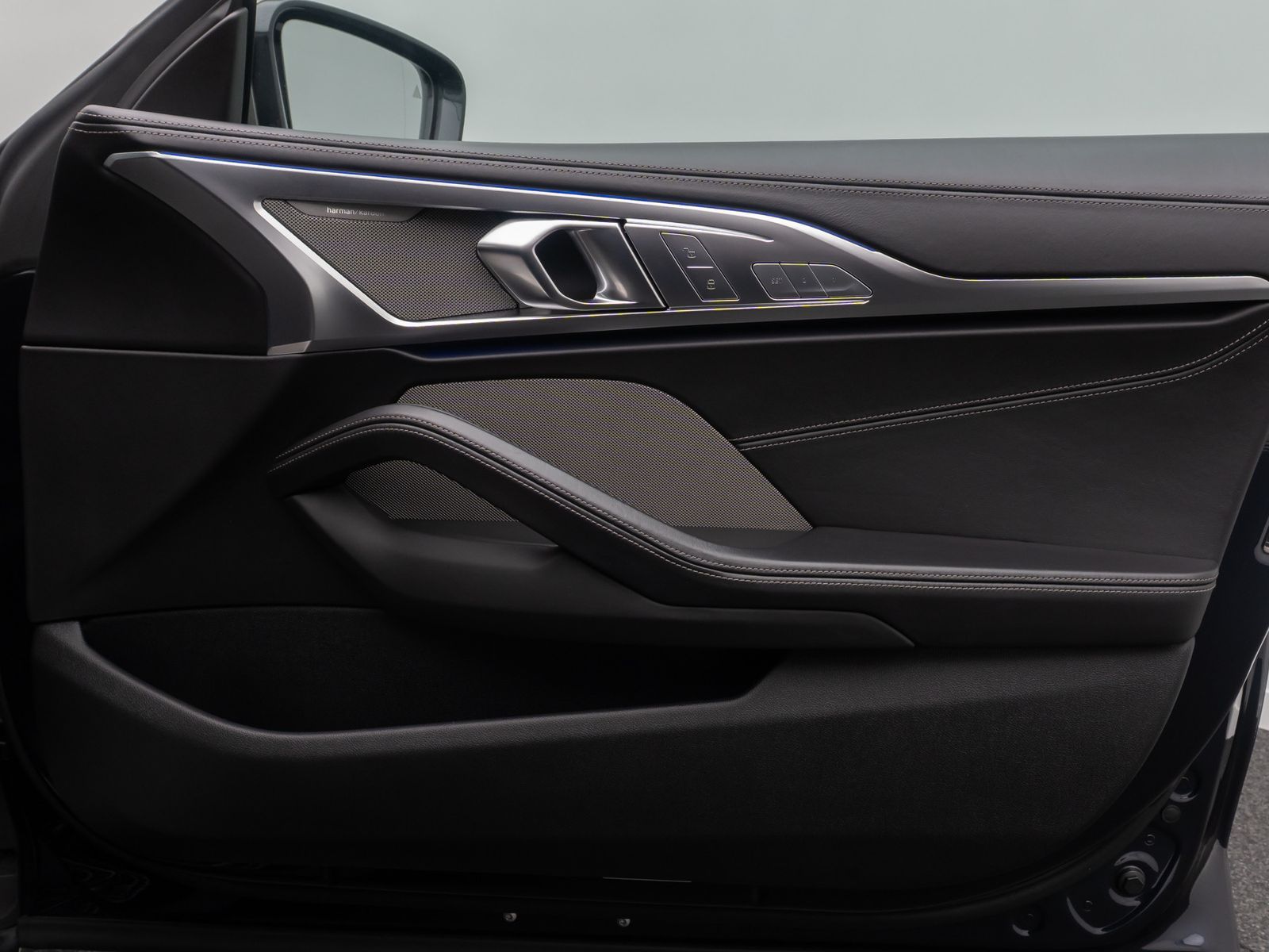 Fahrzeugabbildung BMW M850i xD Gran Coupé 360°Laser SoftCl DispKey 20"