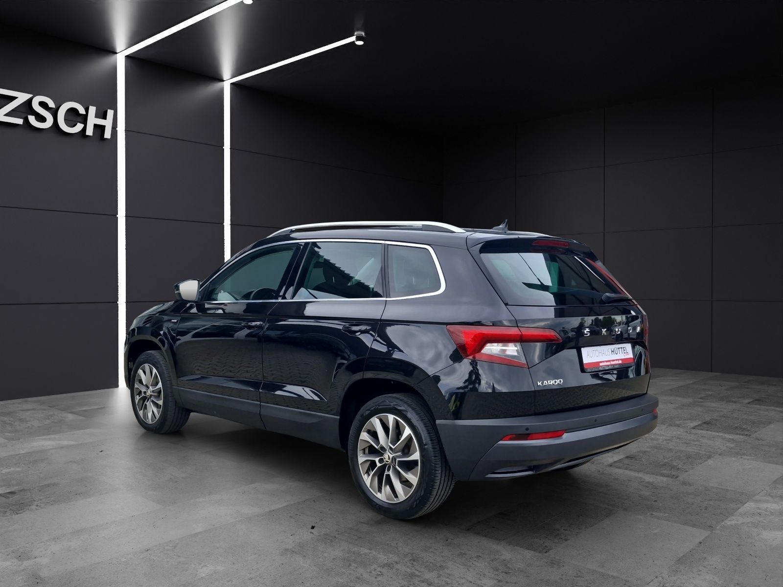 Fahrzeugabbildung SKODA Karoq Clever 1.5 TSI DSG LED Navi ACC AHK 4xSHZ
