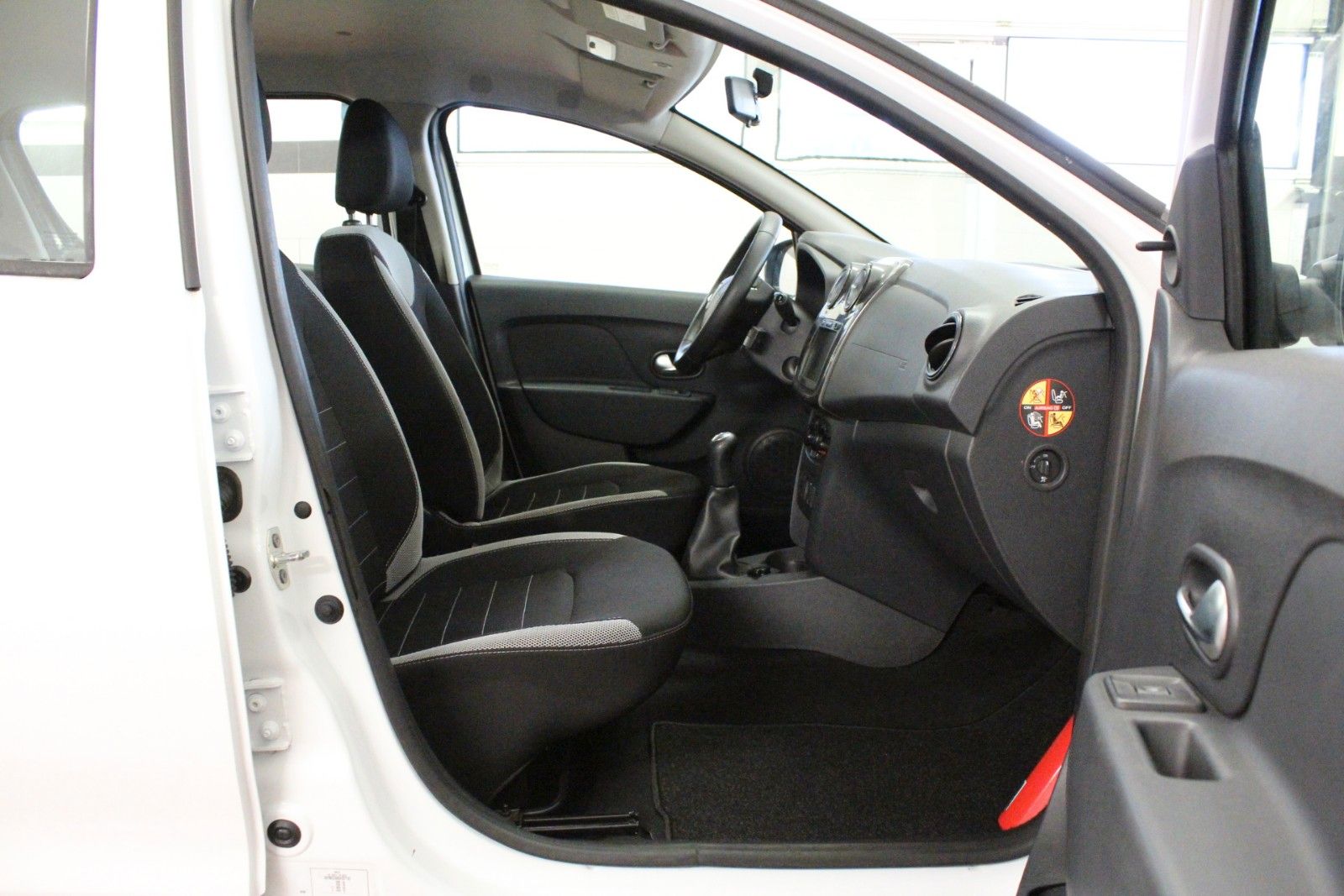 Fahrzeugabbildung Dacia Sandero TCe 90 Stepway *Media-Nav*