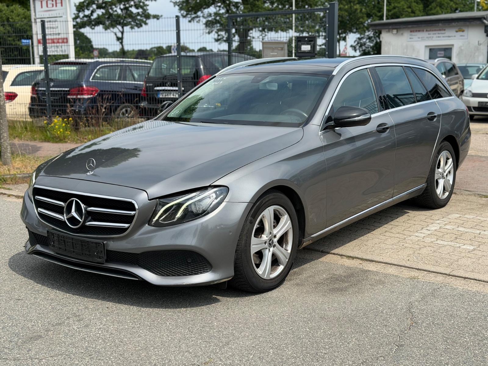 Mercedes-Benz E 220d T AVANTGARDE Aut*PDC*Kamera*LED*Navi*Pano