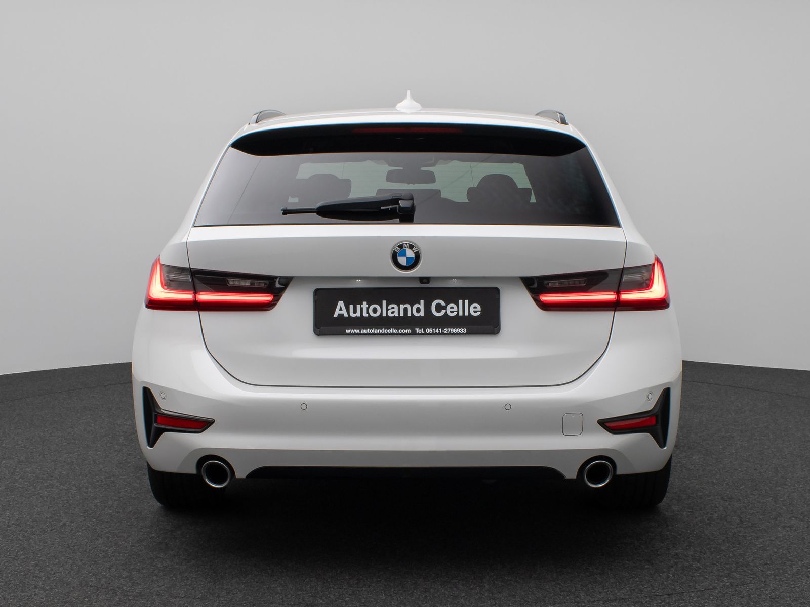 Fahrzeugabbildung BMW 320d xD Sport Line Panorama Laser 360° HUD HiFi