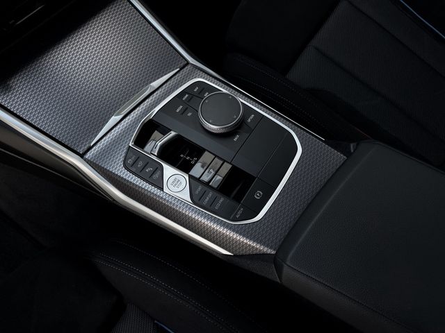 Foto Nummer 10: BMW 320i