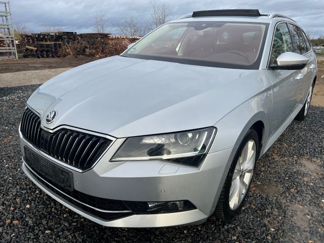 Skoda Superb CombiStyle/Pano/Xenon/AlCantara/Cam/SzHG/