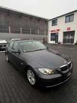 BMW 325 3 Limousine 325i AHK/PDC/TEM/SHZ/SCHIEBEDACH - gebrauchte BMW 325 aus dem Jahr 2005