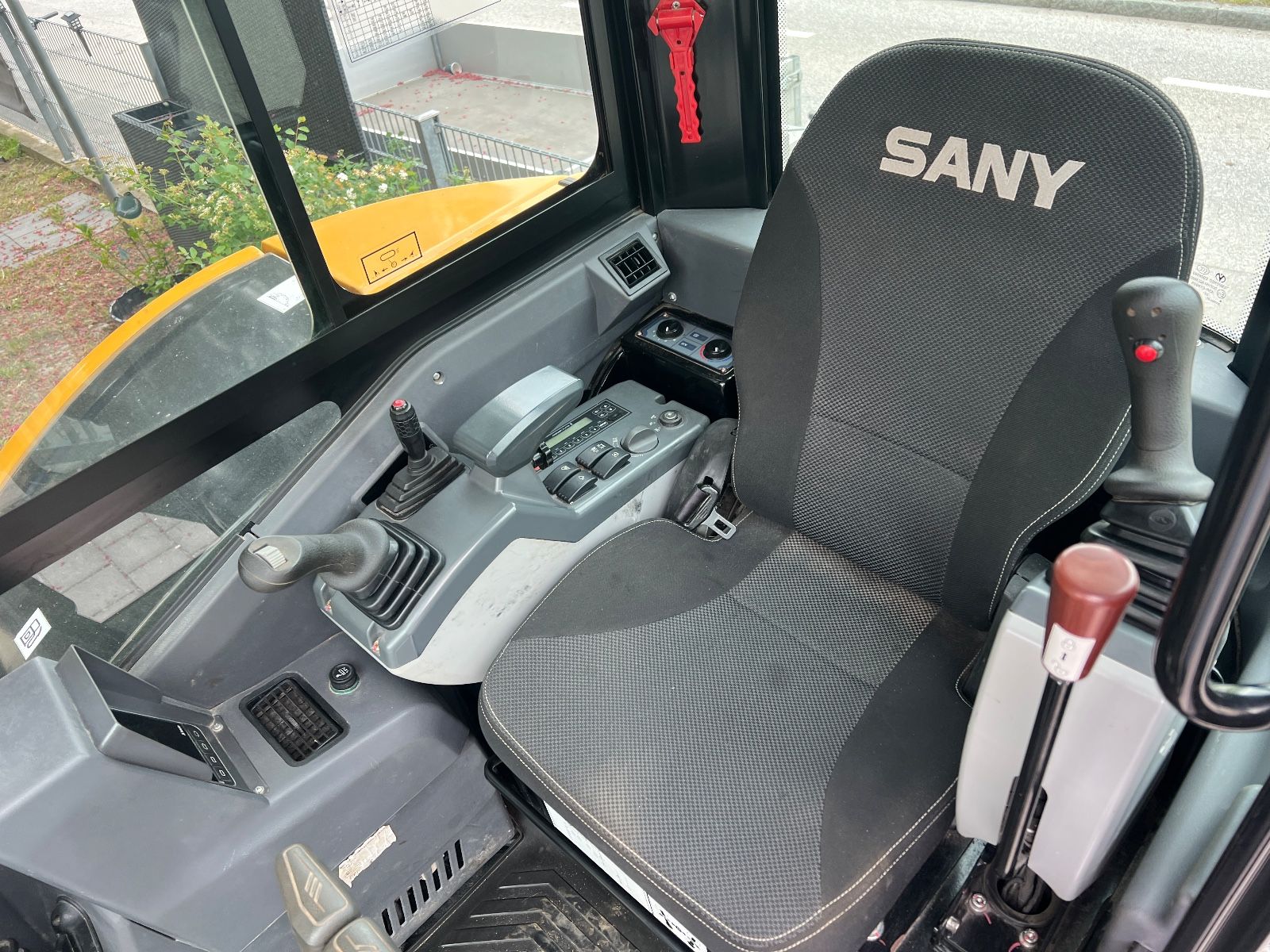 Fahrzeugabbildung Sany SY50U -Powertilt Hydrl. HS 03 ,