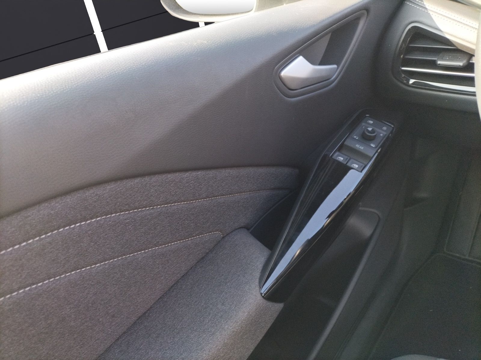 Fahrzeugabbildung Volkswagen ID.3 Pro LED Navi ACC RFK SH