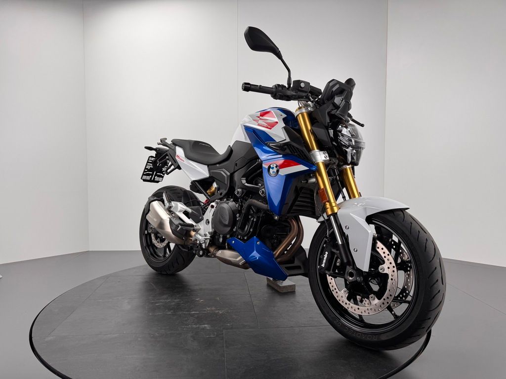 Fahrzeugabbildung BMW F900 R *VOLLAUSSTATTUNG *NEUWERTIG