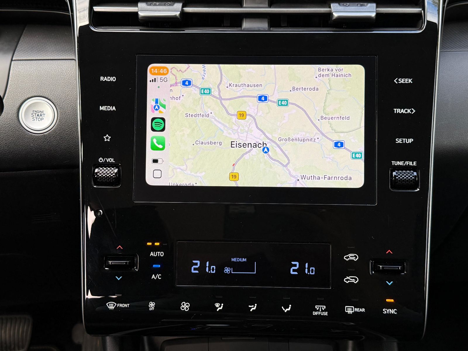 Fahrzeugabbildung Hyundai Tucson 1.6 T-GDI DCT 2WD LED+SHZ+KAM+CARPLAY+DAB