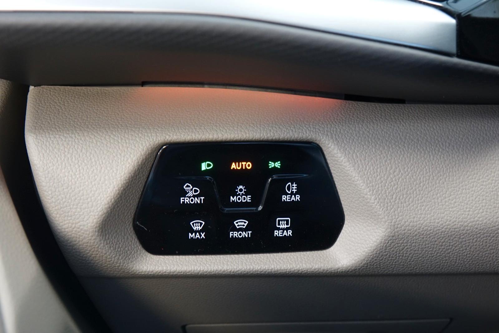 VOLKSWAGEN T7 MULTIVAN LIFE eHYBRID 150ch - PORTES ÉLECTRIQUES - CUIR - SIÈGES VENTILÉS ET MASSANTS - MATRIX LED - ACC