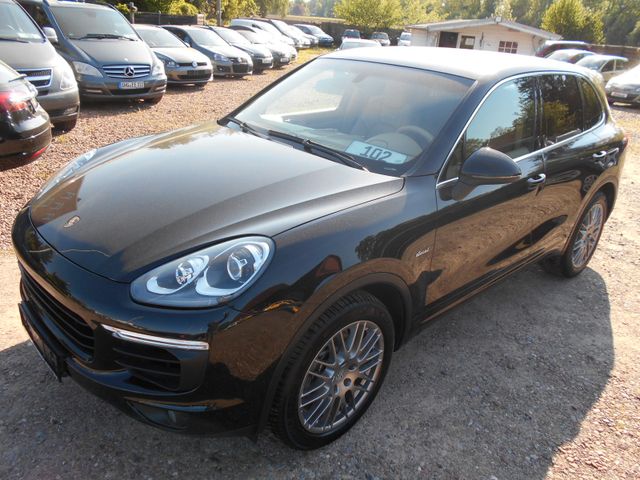 Porsche Cayenne  3,0 D/1Hd/Facelift/20"Alu/Navi/Xenon/1a