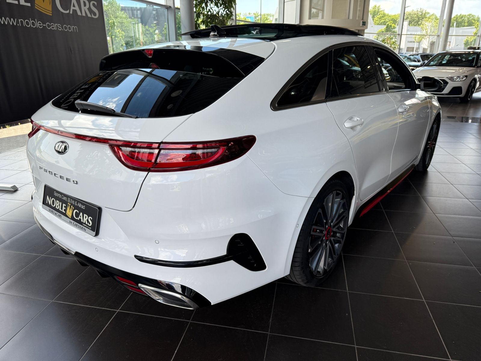 Fahrzeugabbildung Kia ProCeed GT RFK PANO SHZ LED NAVI
