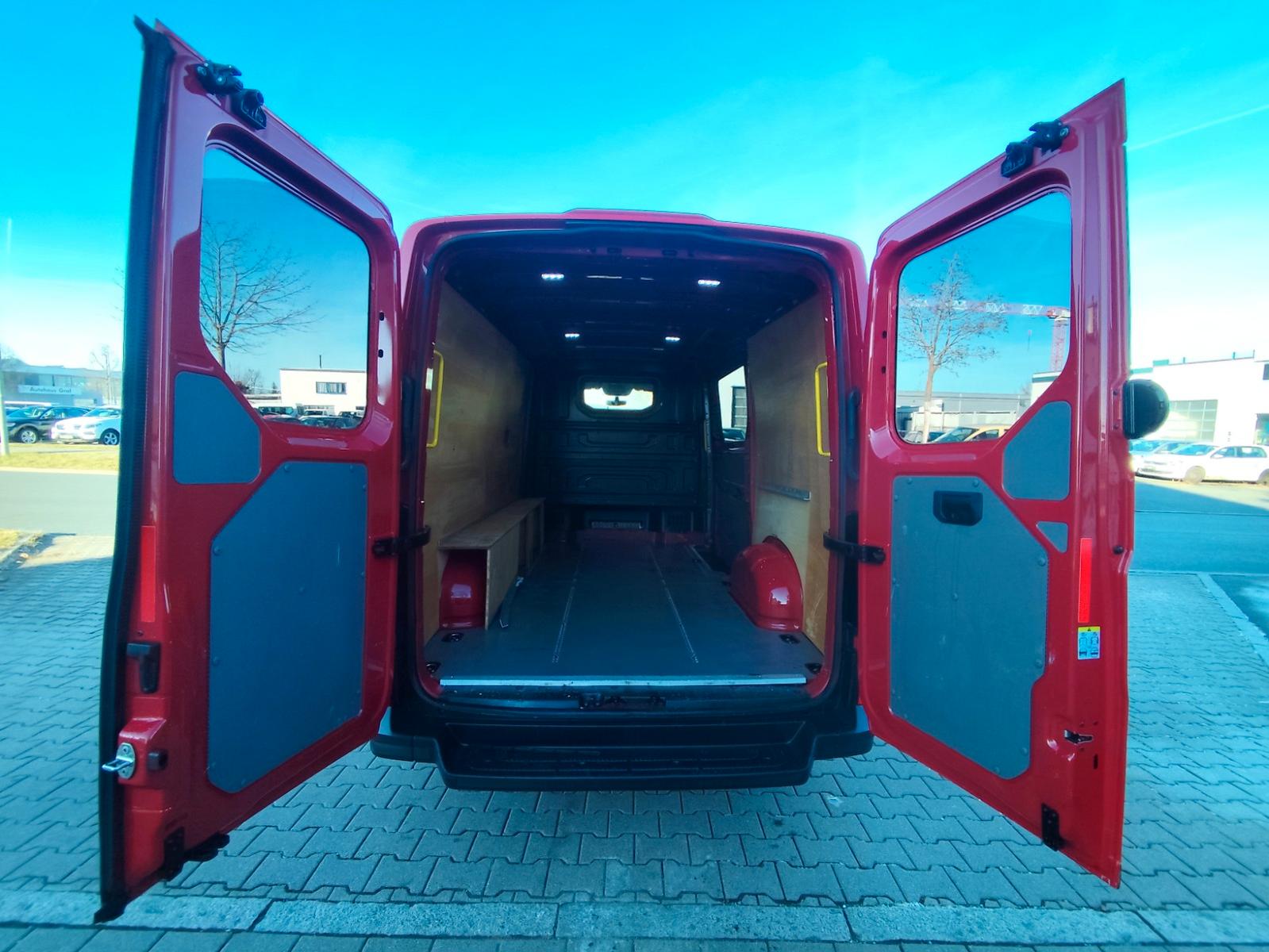 Volkswagen Crafter Kasten 35 mittellang FWD Klima