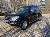 Mitsubishi Pajero 1HD 8Fa 7 Sitze Scheckheft lückenlos  - Mitsubishi Pajero Gebrauchtwagen