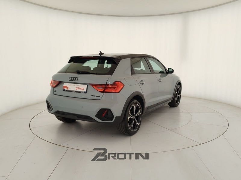 Audi A1 Sportback 30 TFSI S tronic Identity Blac imagem 3