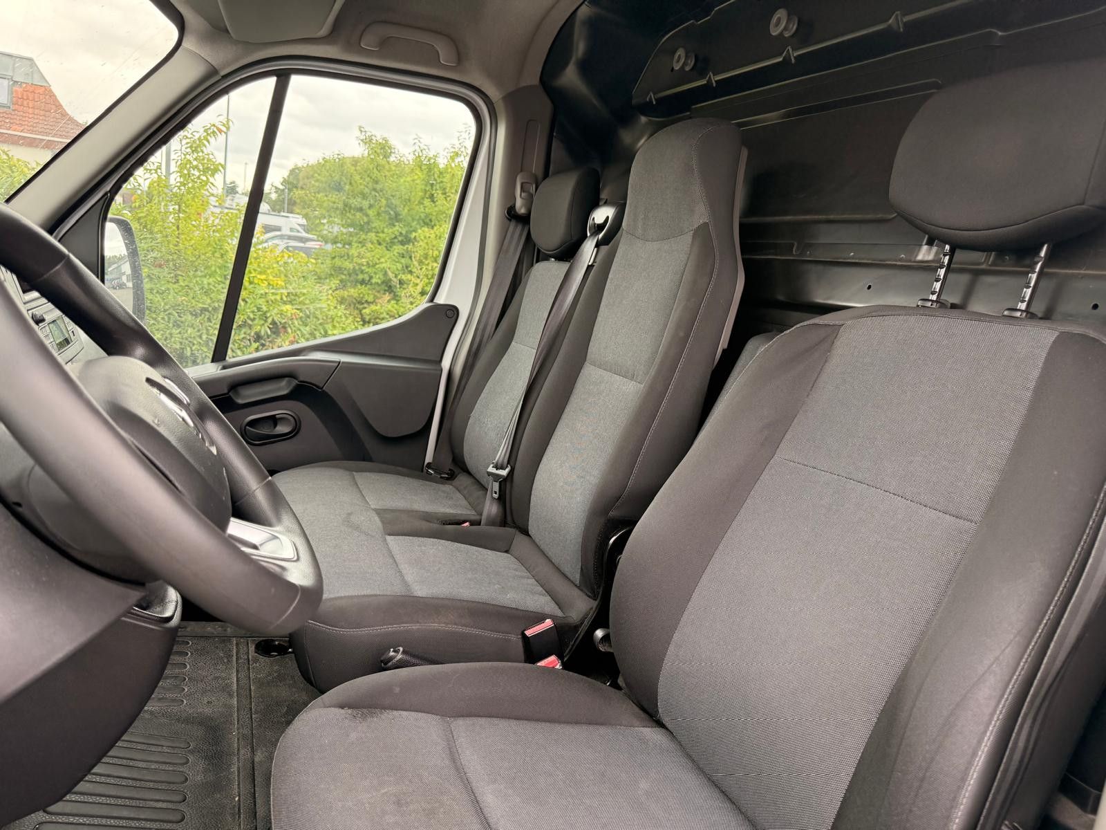 Fahrzeugabbildung Renault Master III Kasten L1H2 HKa 3,5t/ 1.HAND/TEMPOMAT