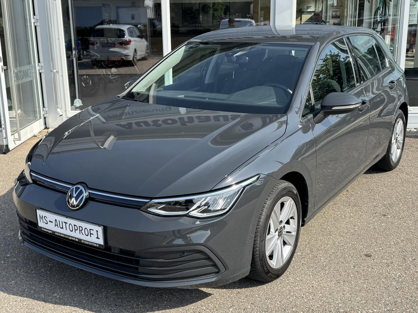 Volkswagen Golf Life eTSI