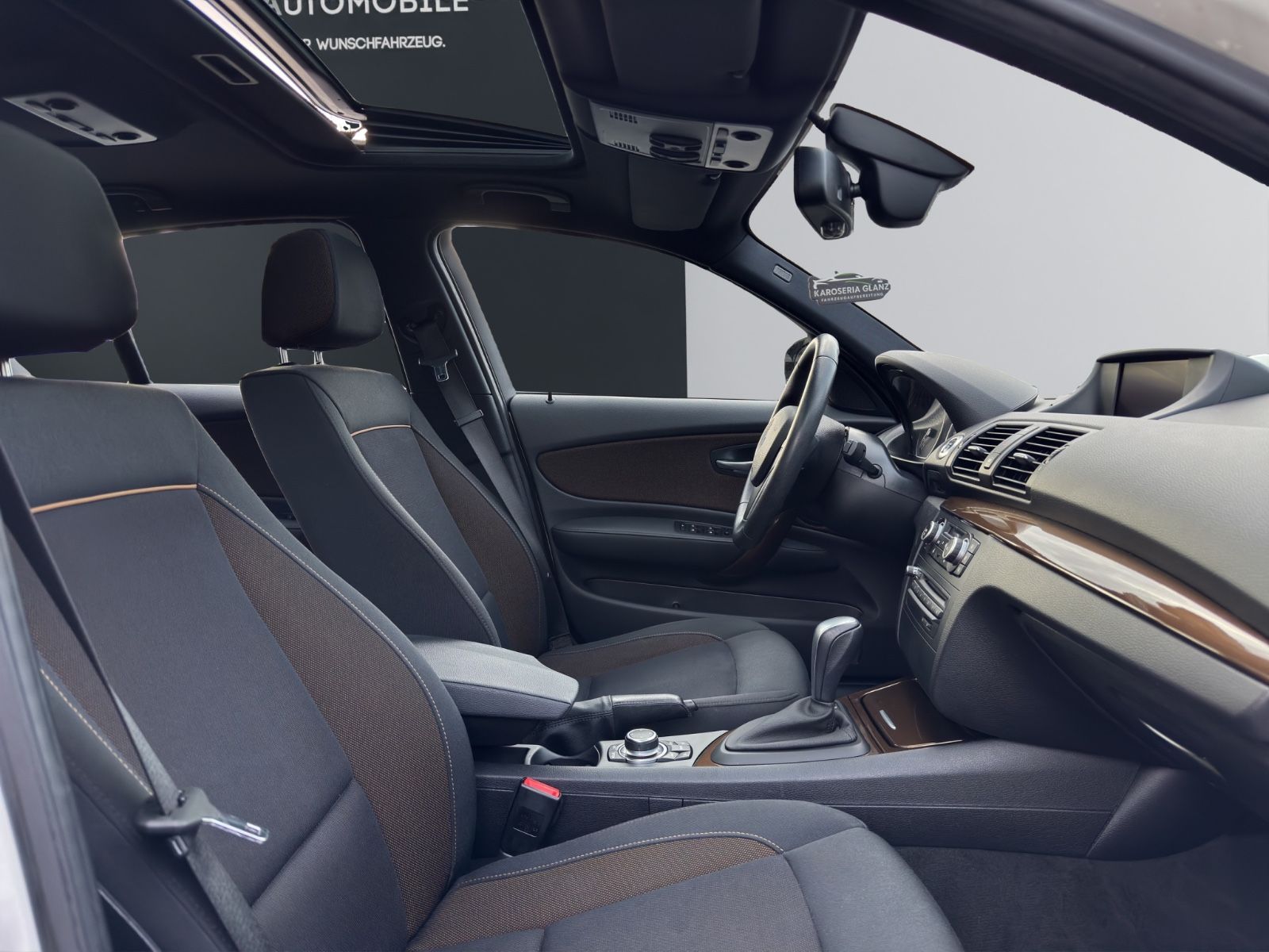 Fahrzeugabbildung BMW 120d Limousine*Automatik*Bi-Xenon*Schiebedach*