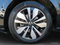 VW Golf VIII 2.0 TDI Move DSG LED Navi ACC Rfk 16'' VW Golf VIII 2.0 TDI Move DSG LED Navi ACC Rfk 16''