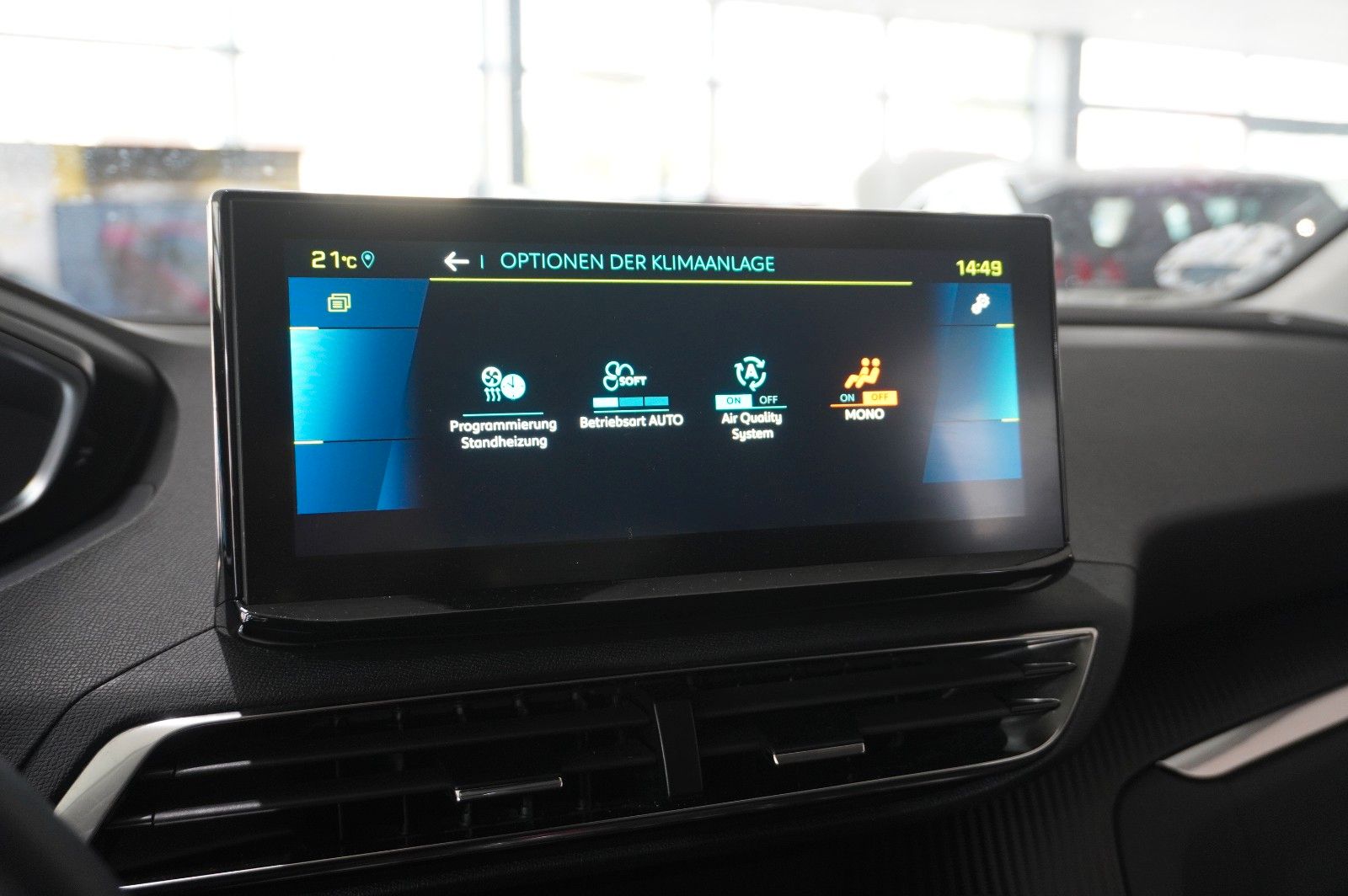 Fahrzeugabbildung Peugeot 3008 Hybrid PHEV ALLURE NAVI/LED/KAMERA/SHZ/AHK