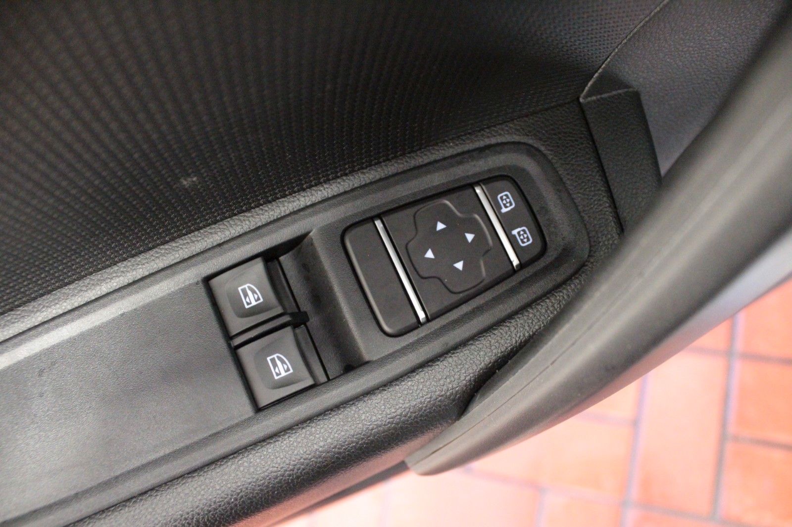 Fahrzeugabbildung Renault Kangoo Rapid Tce 100 Start *Klima*
