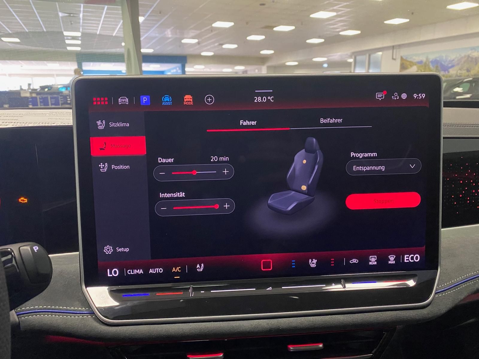 Fahrzeugabbildung Volkswagen Passat Variant 1.5 TSI eHybrid DCC R-Line