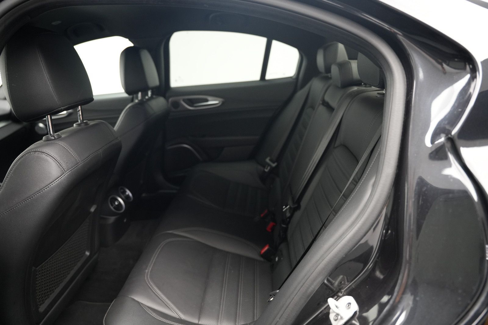 Fahrzeugabbildung Alfa Romeo Giulia Veloce *Harman&Kardon*Memory*Kamera*Navi