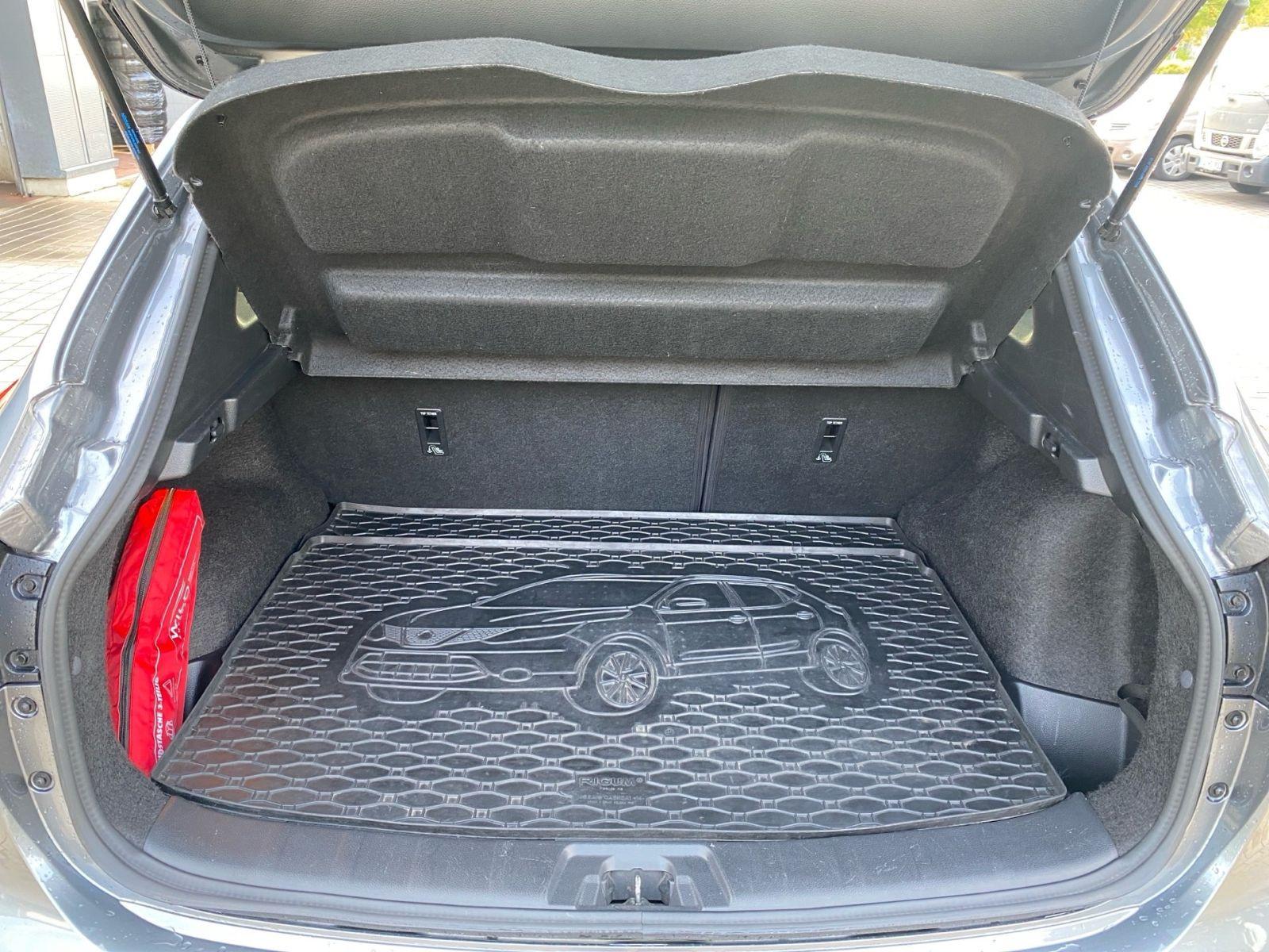 Nissan Qashqai | 1.3 DIG-T | 117 kW | N-Connecta | AHK