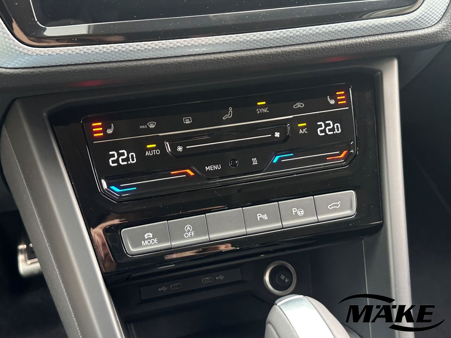 Touran ENERGY 1.5 TSI DSG ACC NAVI SHZ AHZV LED 