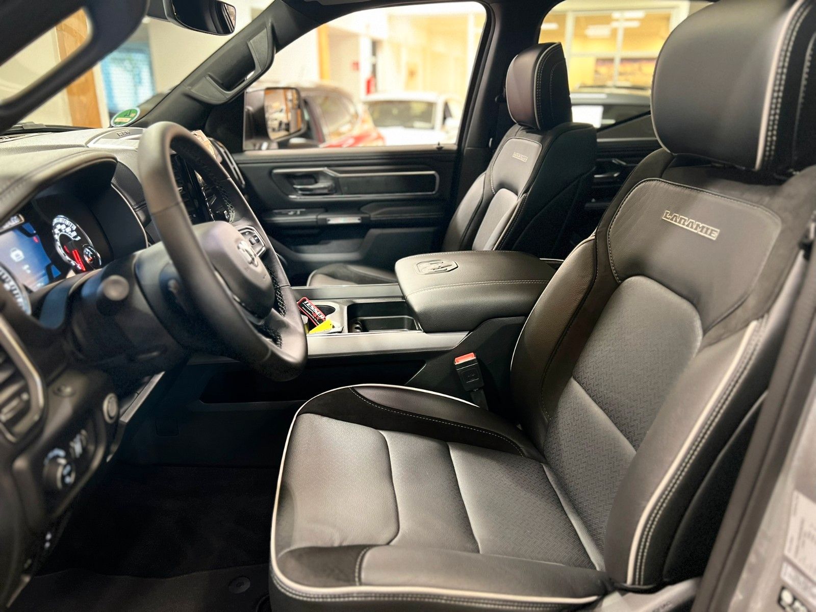 Fahrzeugabbildung Dodge RAM 1500 Laramie Sport 3.0L RTR Umbau