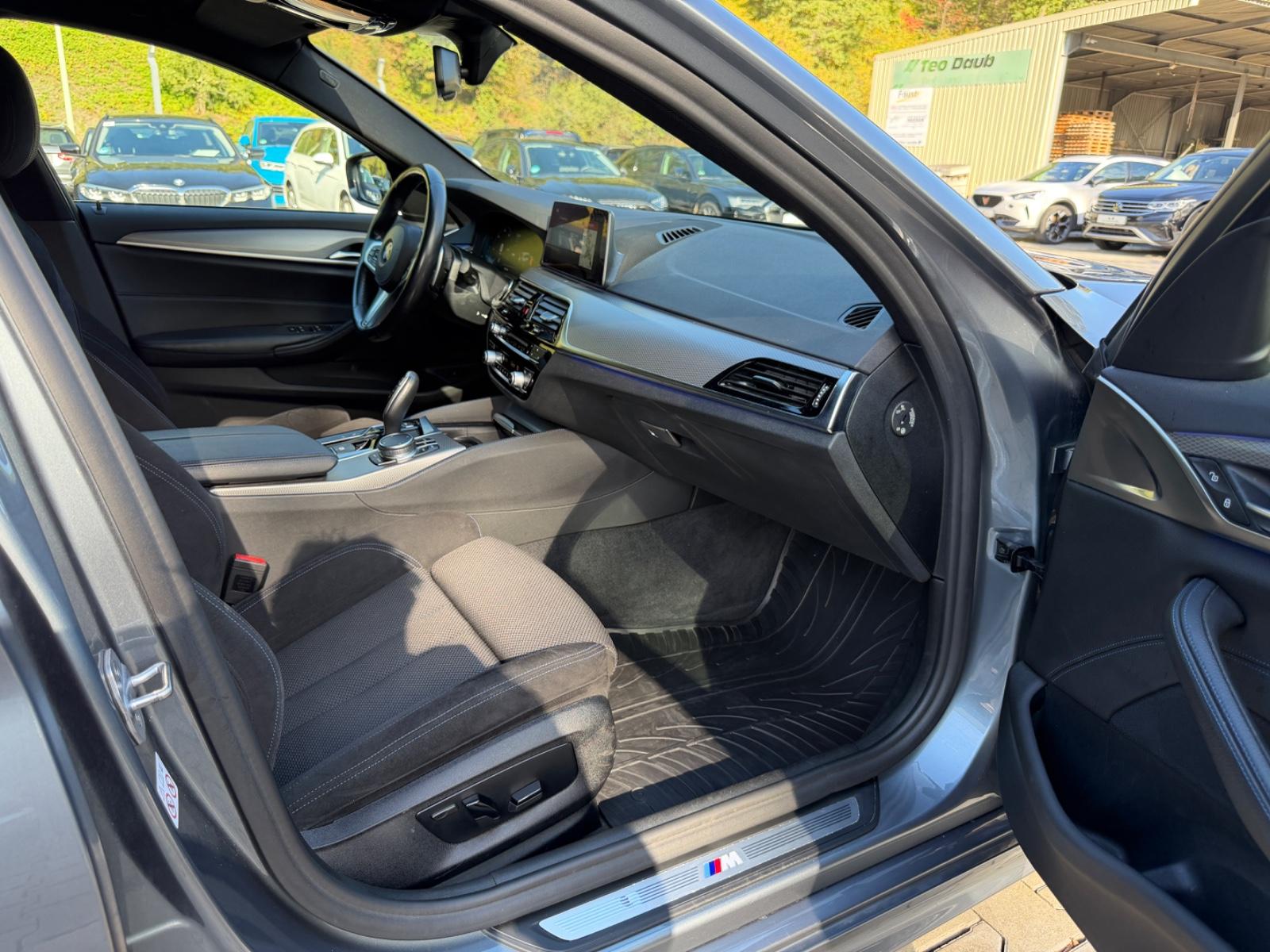 BMW 520 5 Touring 520 d M Sport/HUP/360*/ACC