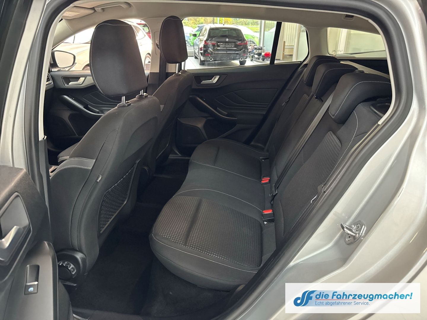 Fahrzeugabbildung Ford Focus Turnier Cool & Connect Navi LED Apple CarP