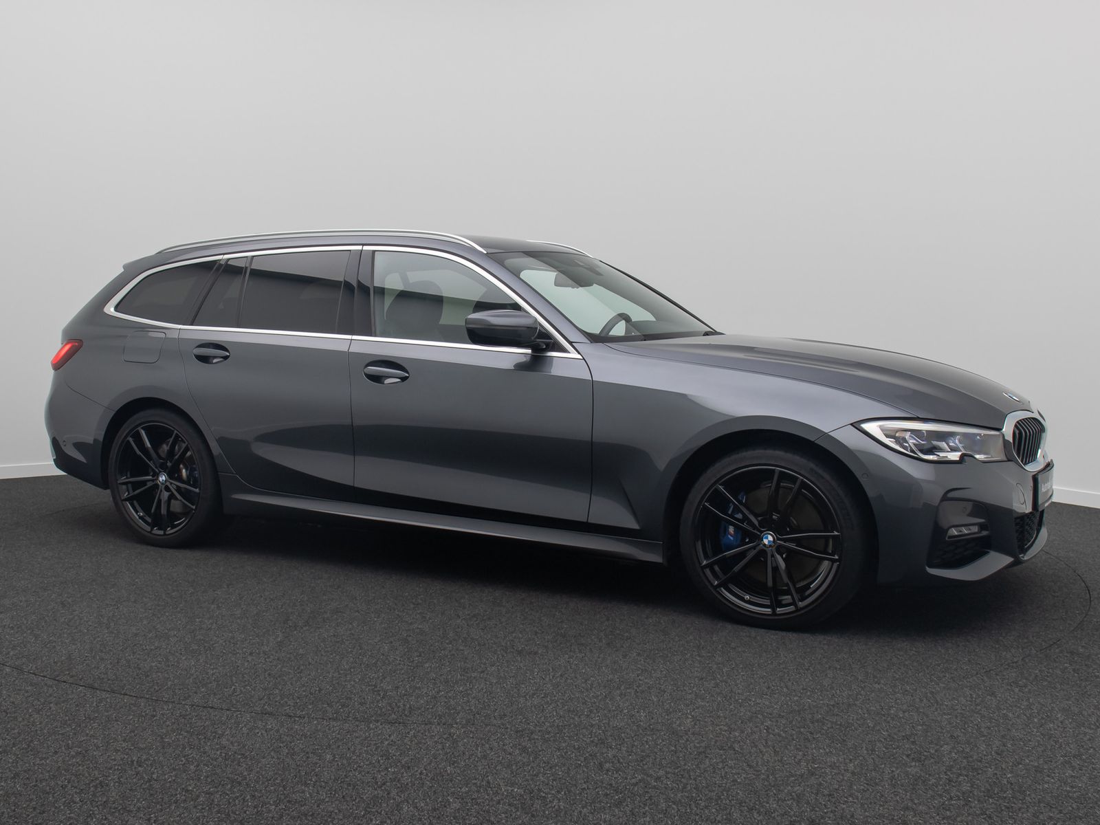 Fahrzeugabbildung BMW 330e xD M Sport Individual Kamera Laser HUD 19"