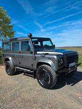 Land Rover Defender 110 Td4 Station Wagon Fahrwerk Engage - gebrauchte Land Rover Defender aus dem Jahr 2009