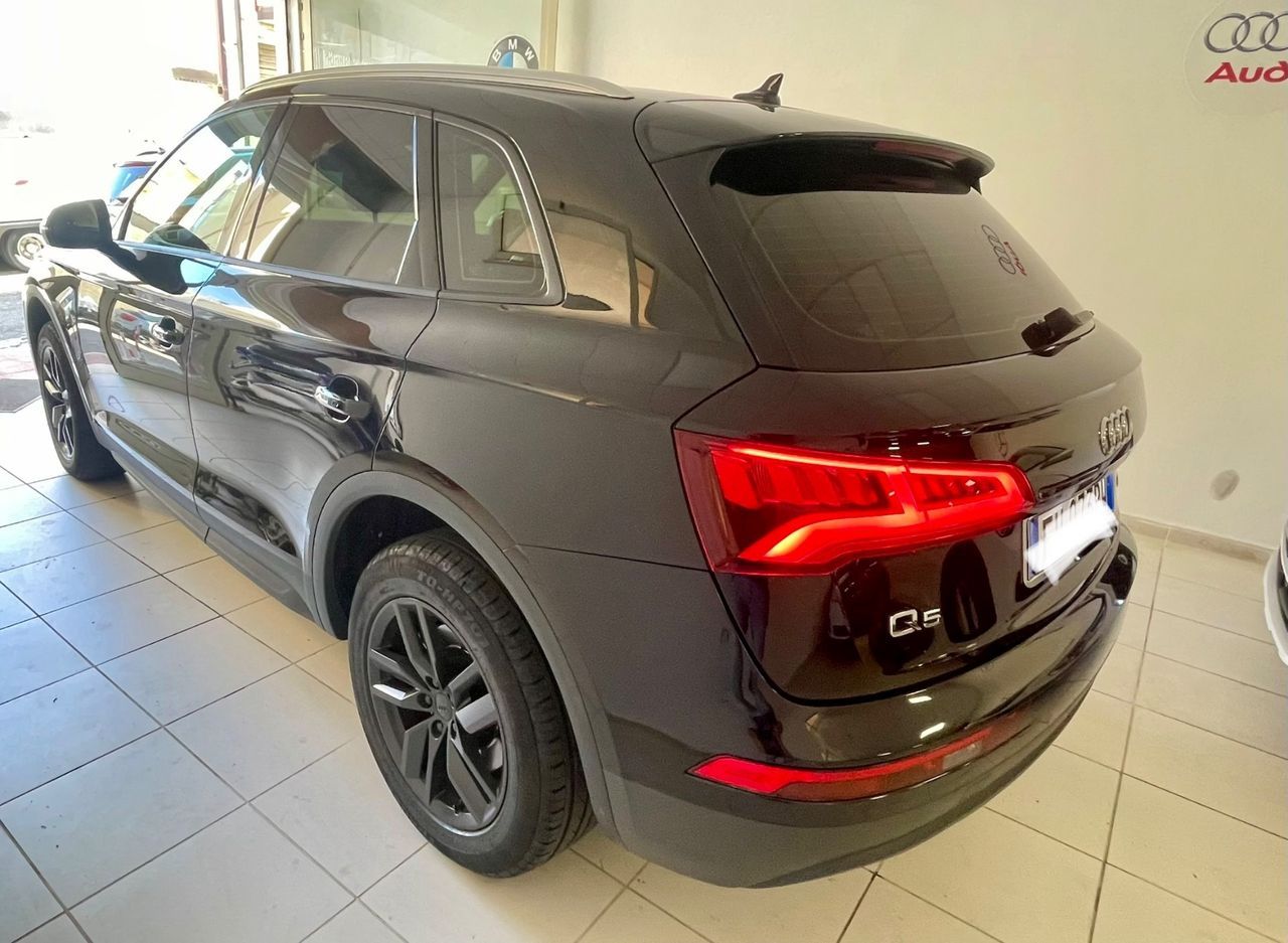 Audi Q5 2.0 TDI quattro S tronic Design imagem 3