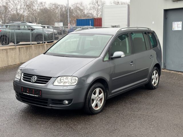 Volkswagen Touran Highline /7SITZER/KLIMAAUTO/SHZ/158.985KM