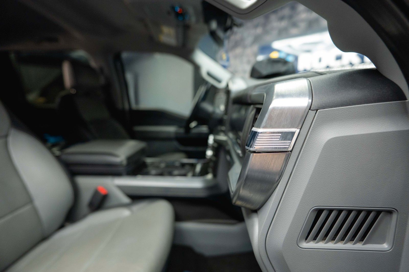 Fahrzeugabbildung Ford F150 5.0 V8 4x4 LARIAT RAPTOR SupCrew *360*B&O*