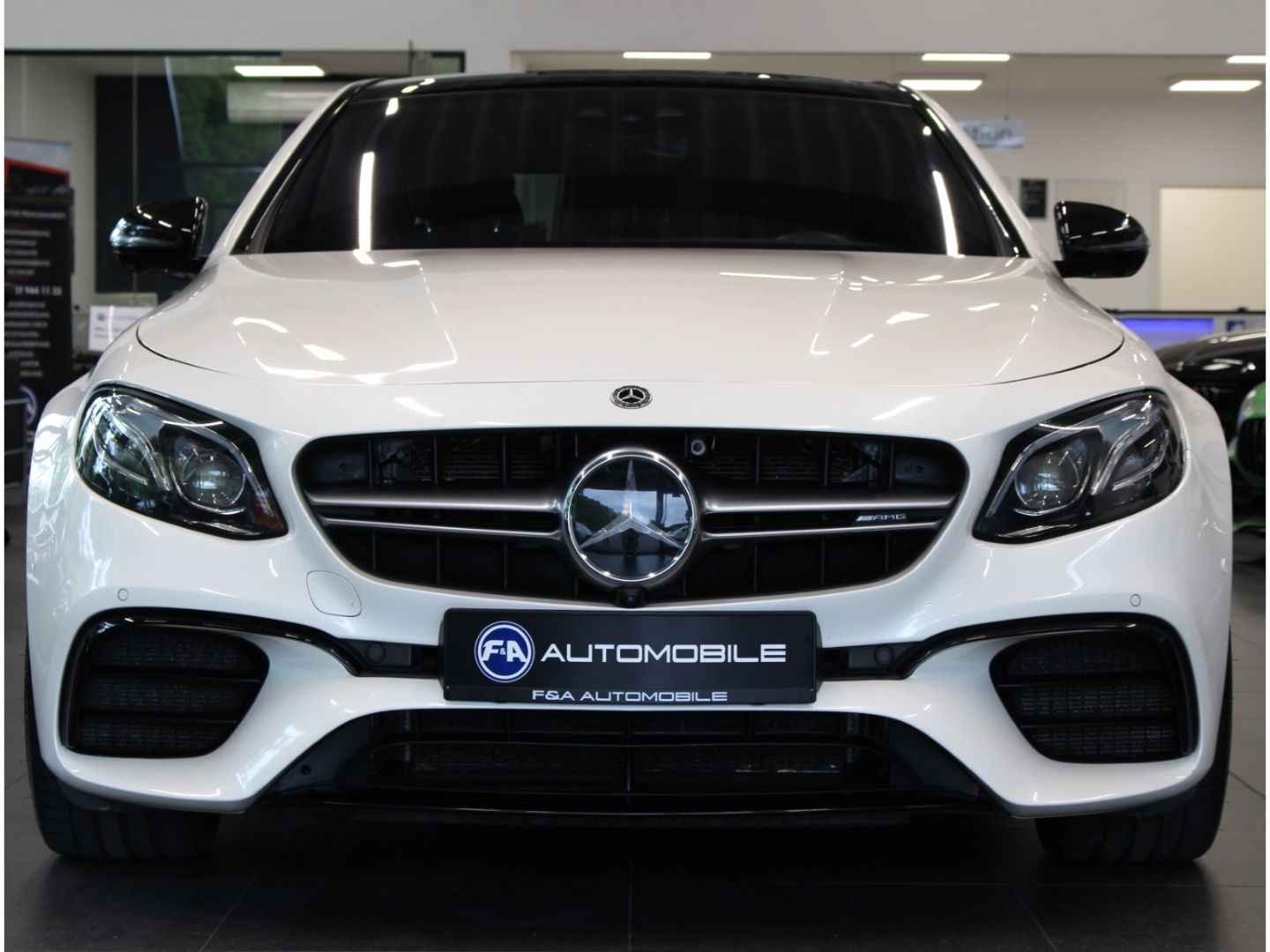 Fahrzeugabbildung Mercedes-Benz E 63 AMG S 4Matic+ Drivers*Pano*160k NP*VOLL