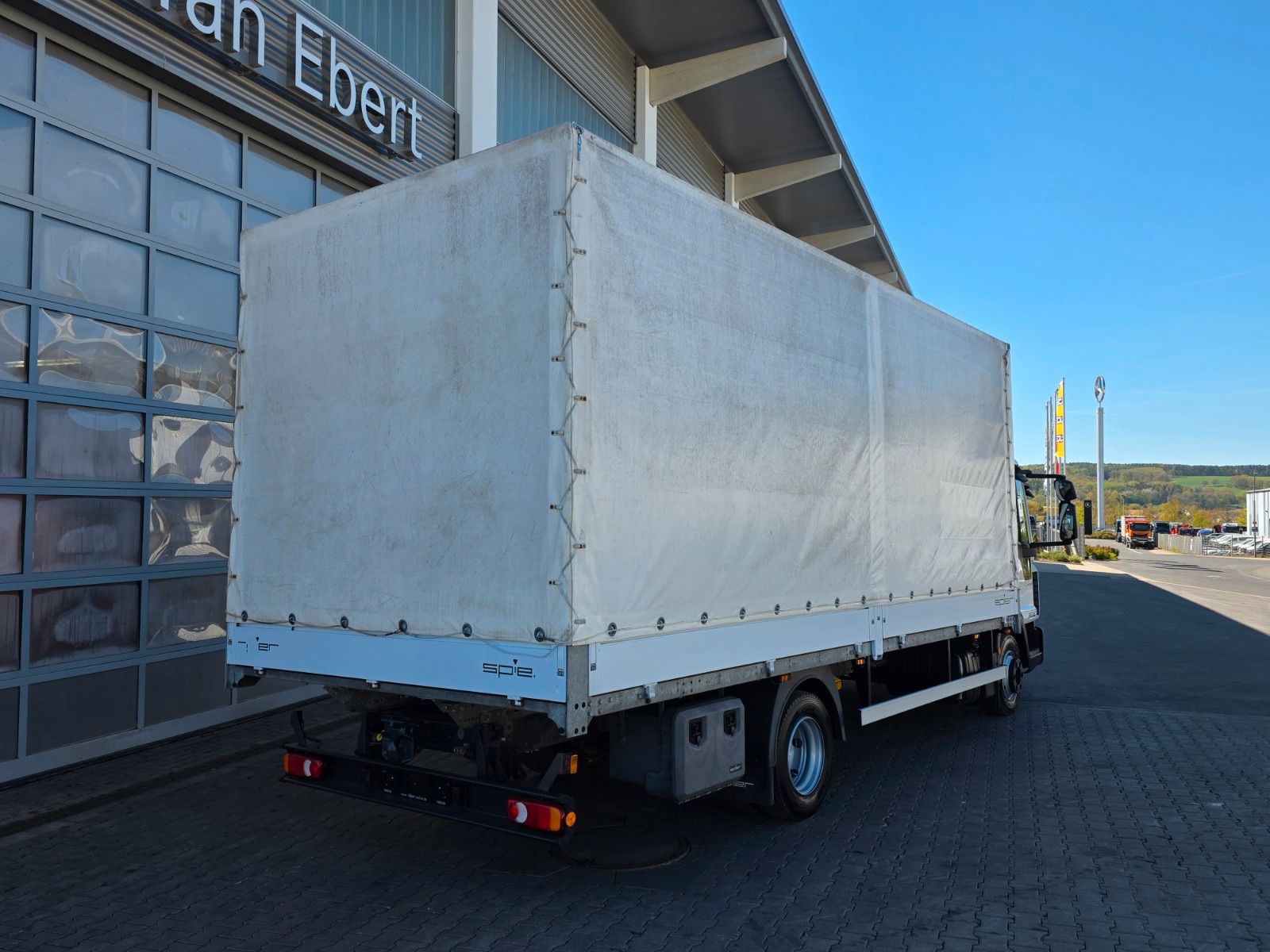 Fahrzeugabbildung Iveco Eurocargo ML75E16 Klima 3 Sitze