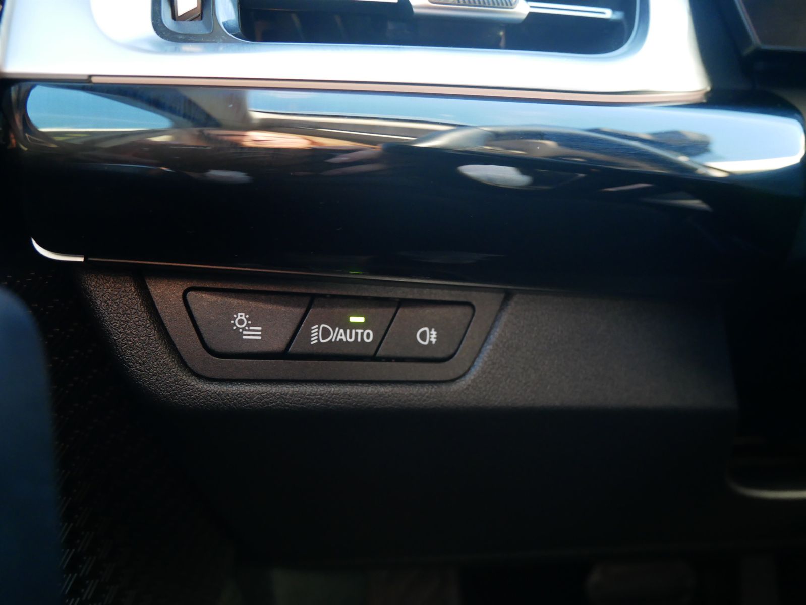 BMW X1 xDrive20d xLine Head-Up HK HiFi DAB LED Shz foto 24