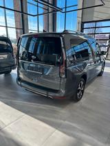 Ford Grand Tourneo Behindertengerechter Van 2024 - Ford Grand Tourneo Plug-in Hybrid (PHEV) Gebrauchtwagen