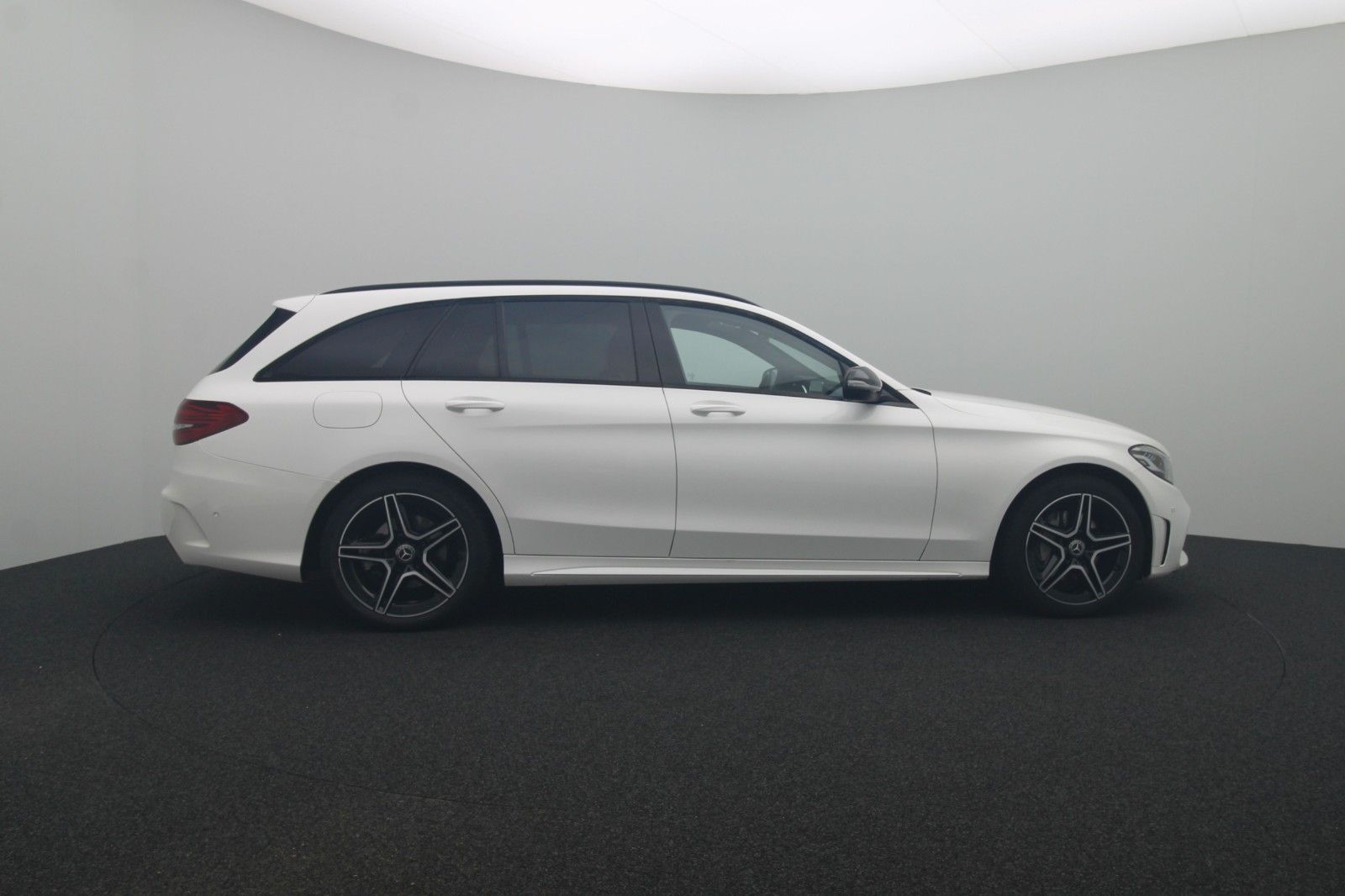 Fahrzeugabbildung Mercedes-Benz C 220d T-Modell 4Matic AMG-Line Night-Paket
