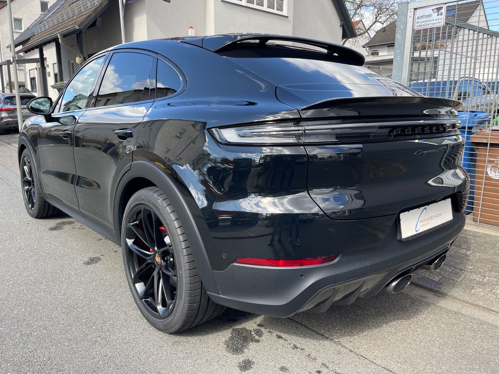 Fahrzeugabbildung Porsche Cayenne GTS Coupé Leichtbau|ACC|HUD|PASM|3.Displ