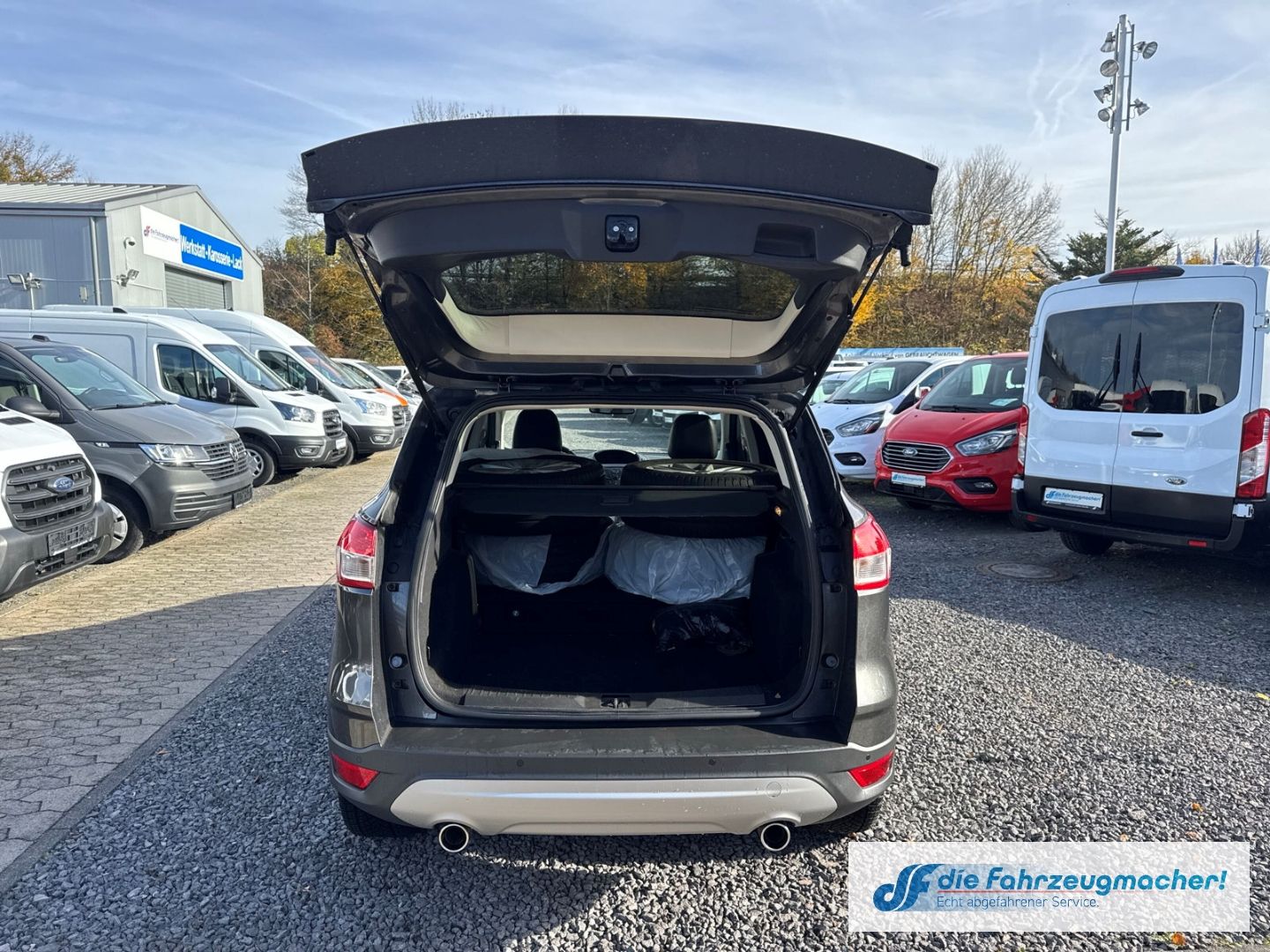 Fahrzeugabbildung Ford Kuga Titanium 180PS StandHZG Navi Keyless*EXPORT