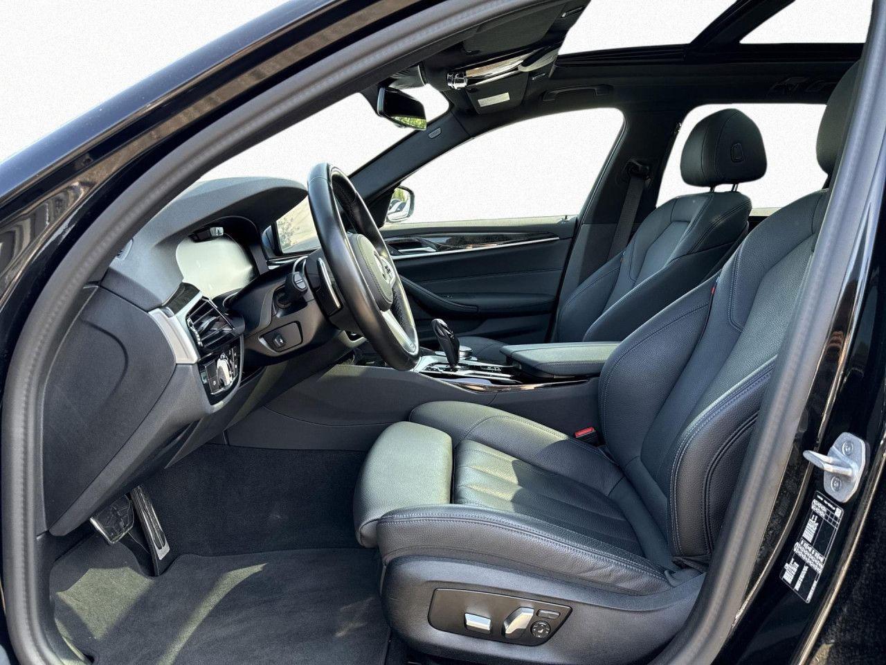 BMW 530dA T M SPORT LivePro,Laser,AHK,Pano,St+G,HUD