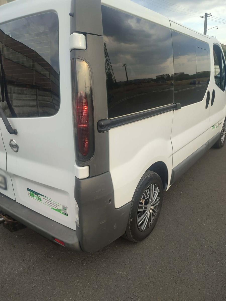 Nissan Primastar 2005 — photo 14