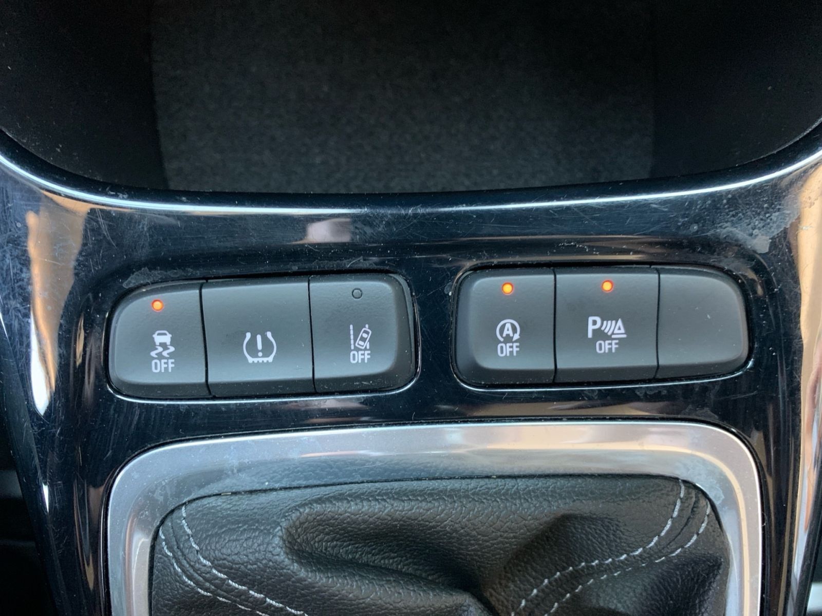 Fahrzeugabbildung Opel Crossland X 1.2 Selection S/S Parkpilot