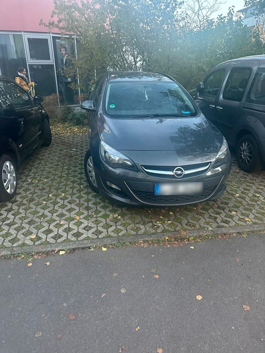 Opel Astra 2015 — photo 9
